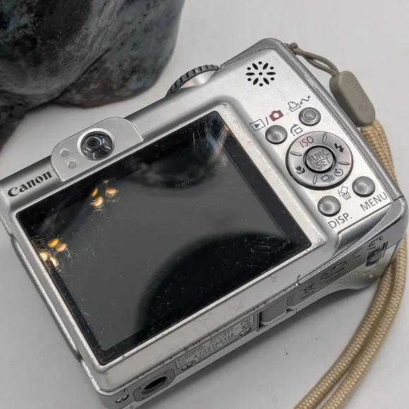 Canon PowerShot A560 Silver Digital Camera - Picture 5 of 6